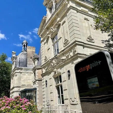 Πανσιόν Chateau Le Fresne 4*