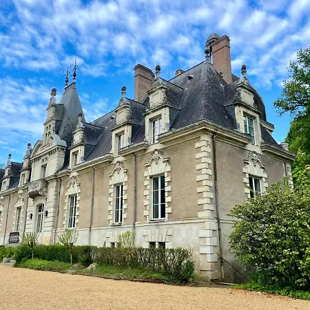 Πανσιόν Chateau Le Fresne 4*