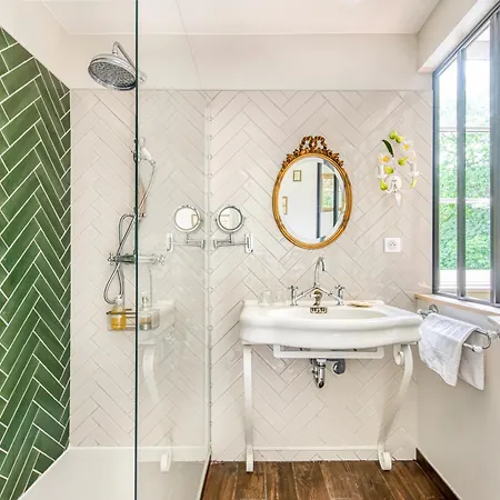 Chateau Le Fresne Pensión 4*