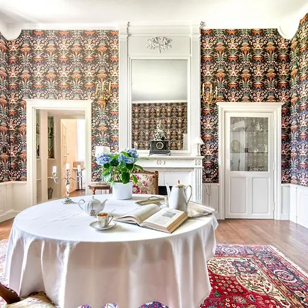 Chateau Le Fresne 4*